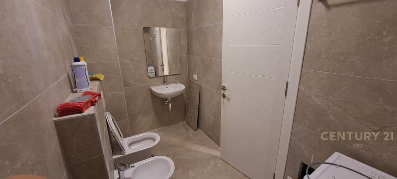 Appartamento Super 2+1+2 in vendita con 2 balconi vicino all'Asl 2!