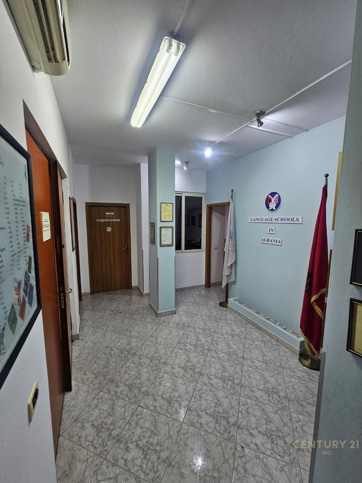 Business premises for rent on Bardhyl Street!