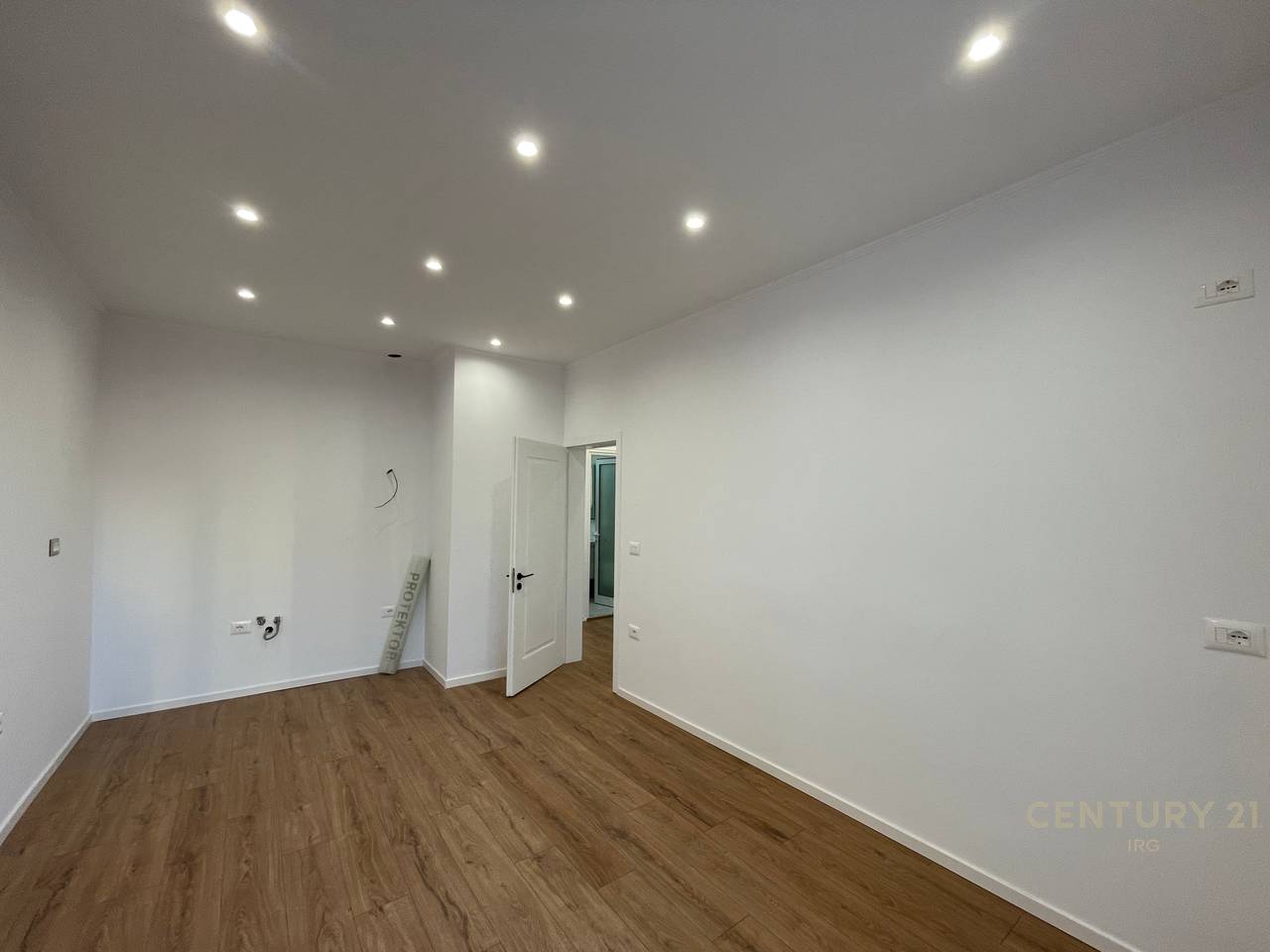 APPARTAMENTO 2+1 IN VENDITA IN VIA MINE PEZA!