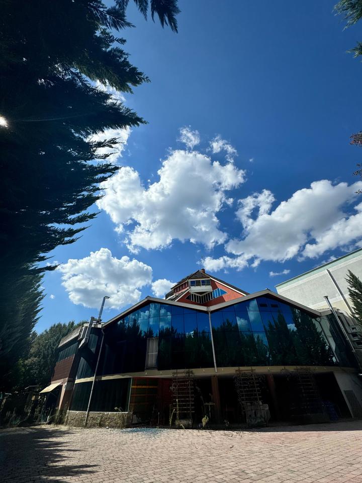 Ekskluzive ! HOTEL-Bar-Restorant per qira ne Peze !