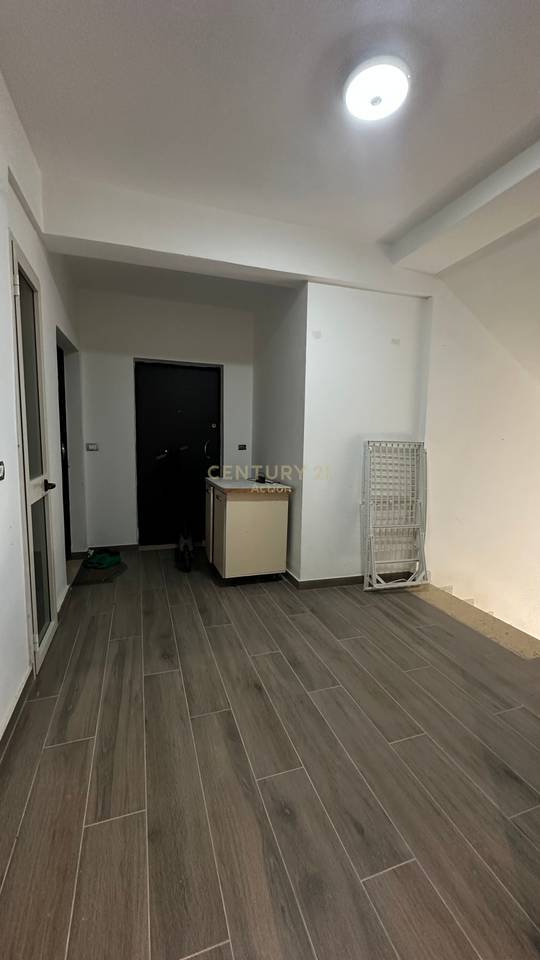 Ufficio moderno in affitto presso l'hotel "Radisson" Lago Secco.