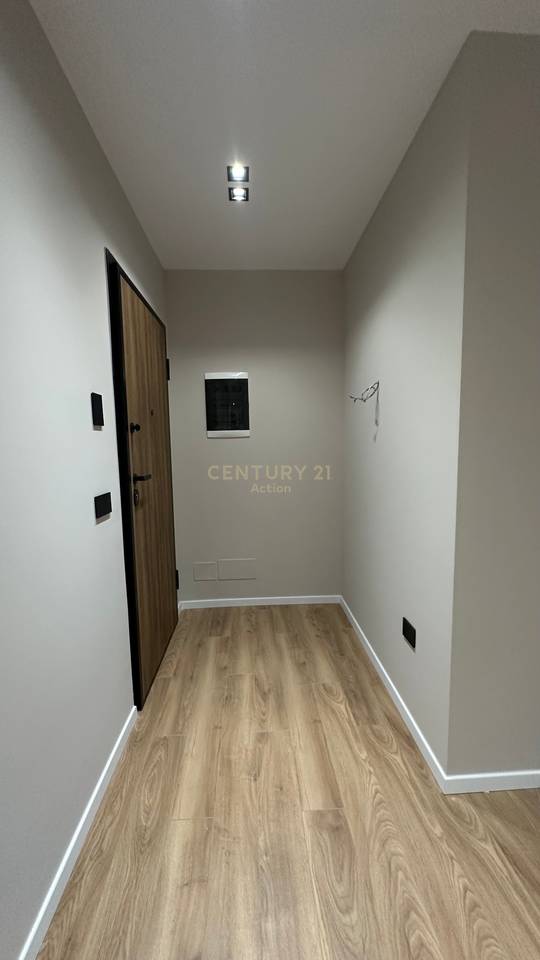 Ufficio moderno in affitto presso l'hotel "Radisson" Lago Secco.