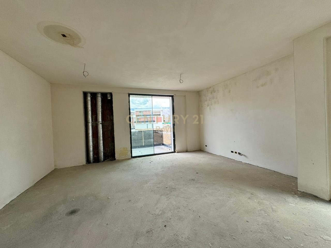 Appartamento 2+1+2 in vendita a Mjull - Bathore presso la Residenza TULIPAN, Tirana