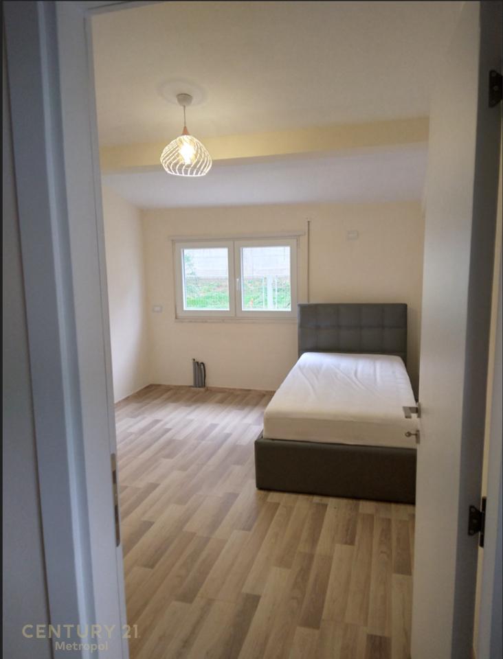 Vilë Për Shitje në Farkë