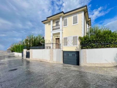 SHESIM, INDIVIDUAL PREMIUM VILLA with YARD, DRY LAKE‼️