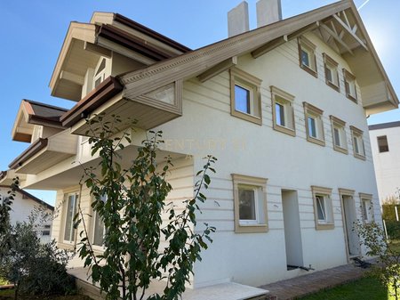 OKAZION ! SHESIM VILE PRANE TEG-ut ,TEK KOMPLEKSI BARKEA !!