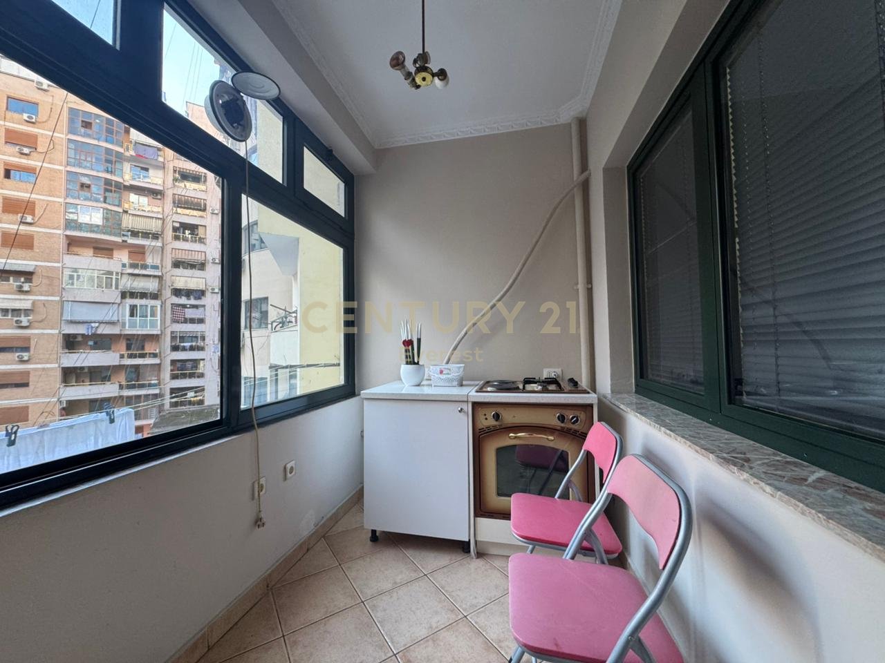 KOMPLEKSI USLUGA, SHESIM APARTAMENT 2+1+2