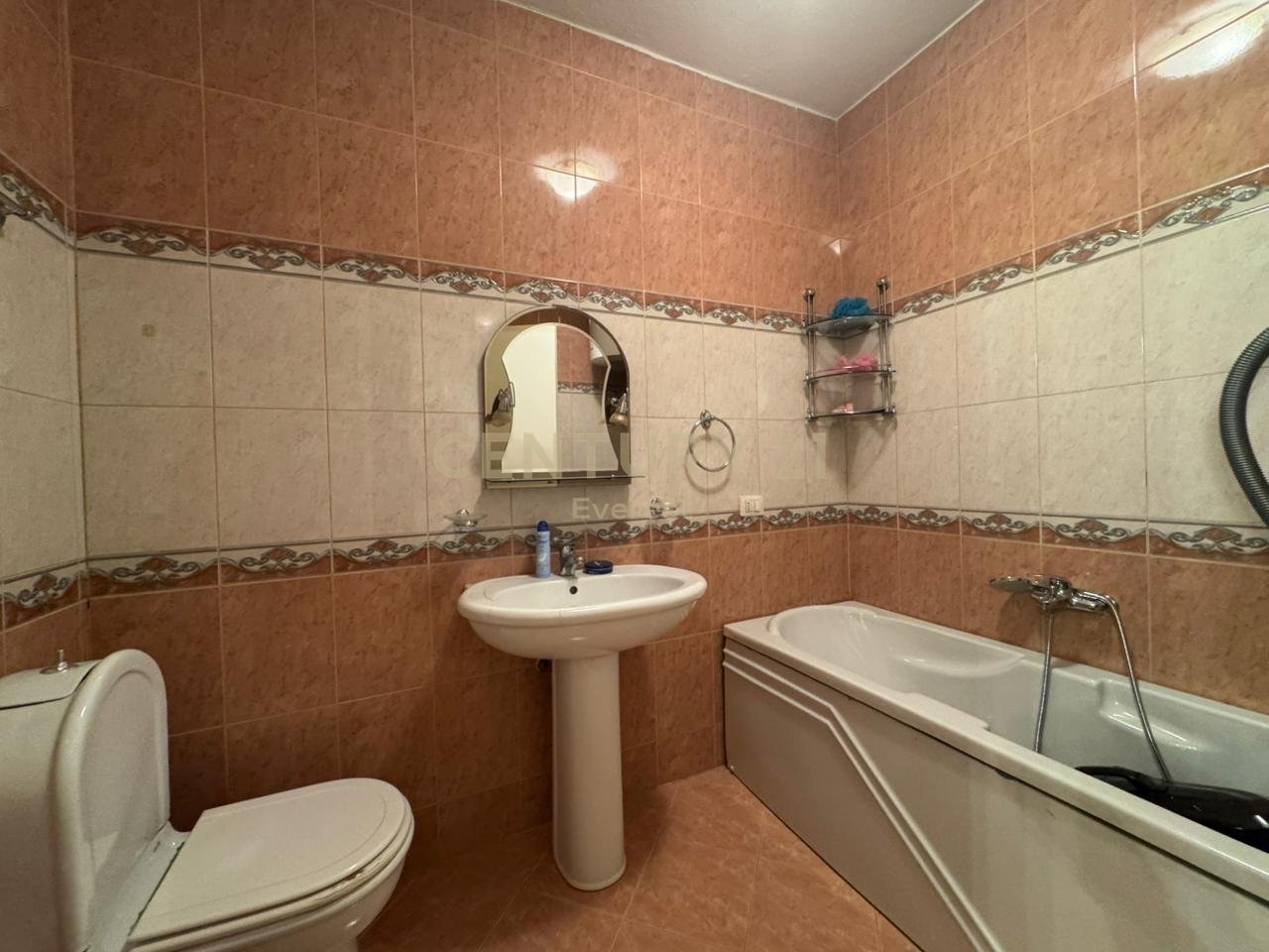 KOMPLEKSI USLUGA, SHESIM APARTAMENT 2+1+2