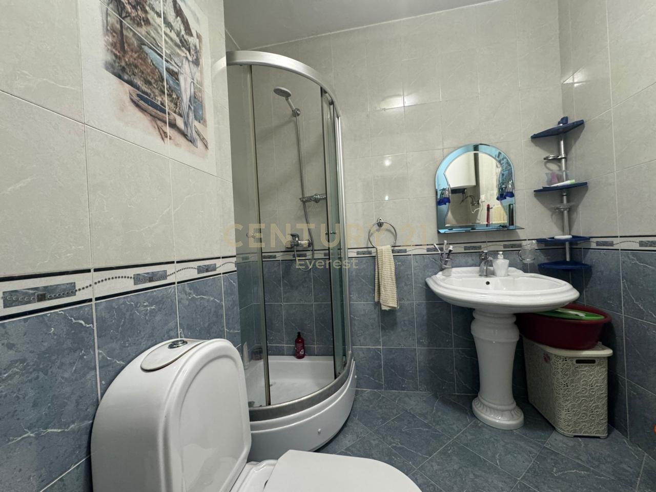 KOMPLEKSI USLUGA, SHESIM APARTAMENT 2+1+2