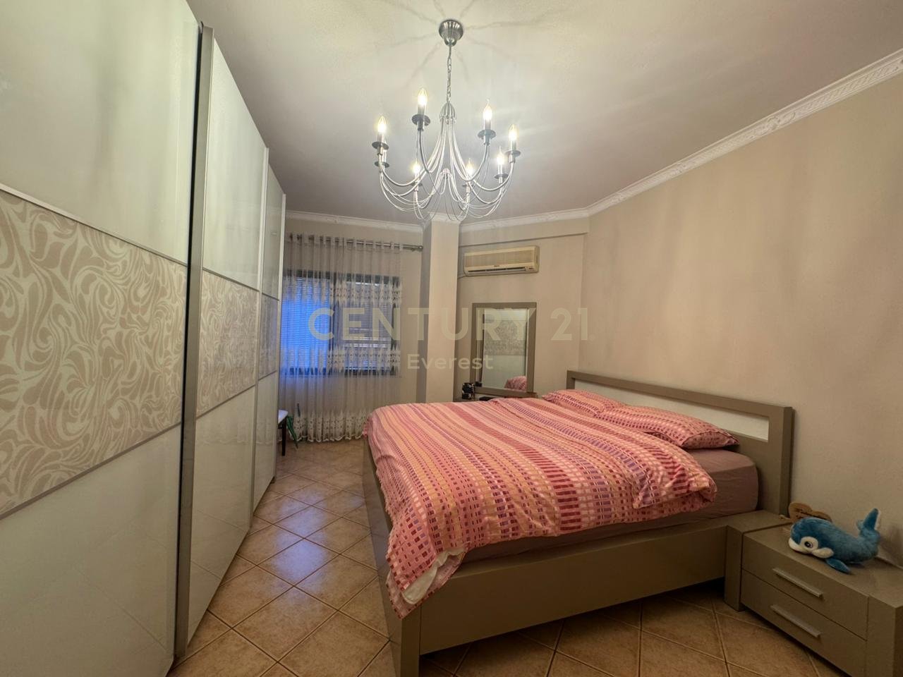 KOMPLEKSI USLUGA, SHESIM APARTAMENT 2+1+2