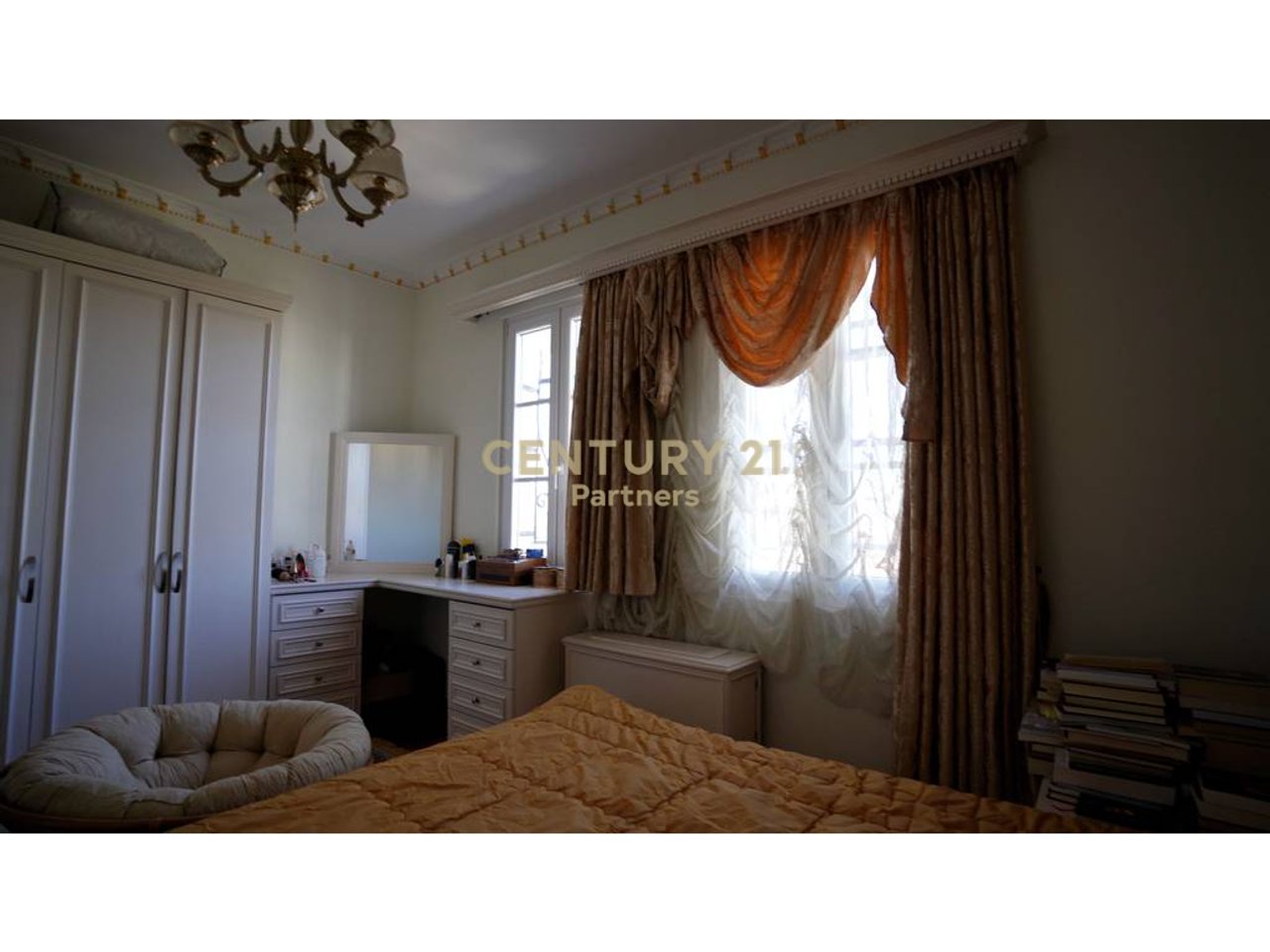 VILLA ESCLUSIVA SU 4 PIANI IN VENDITA