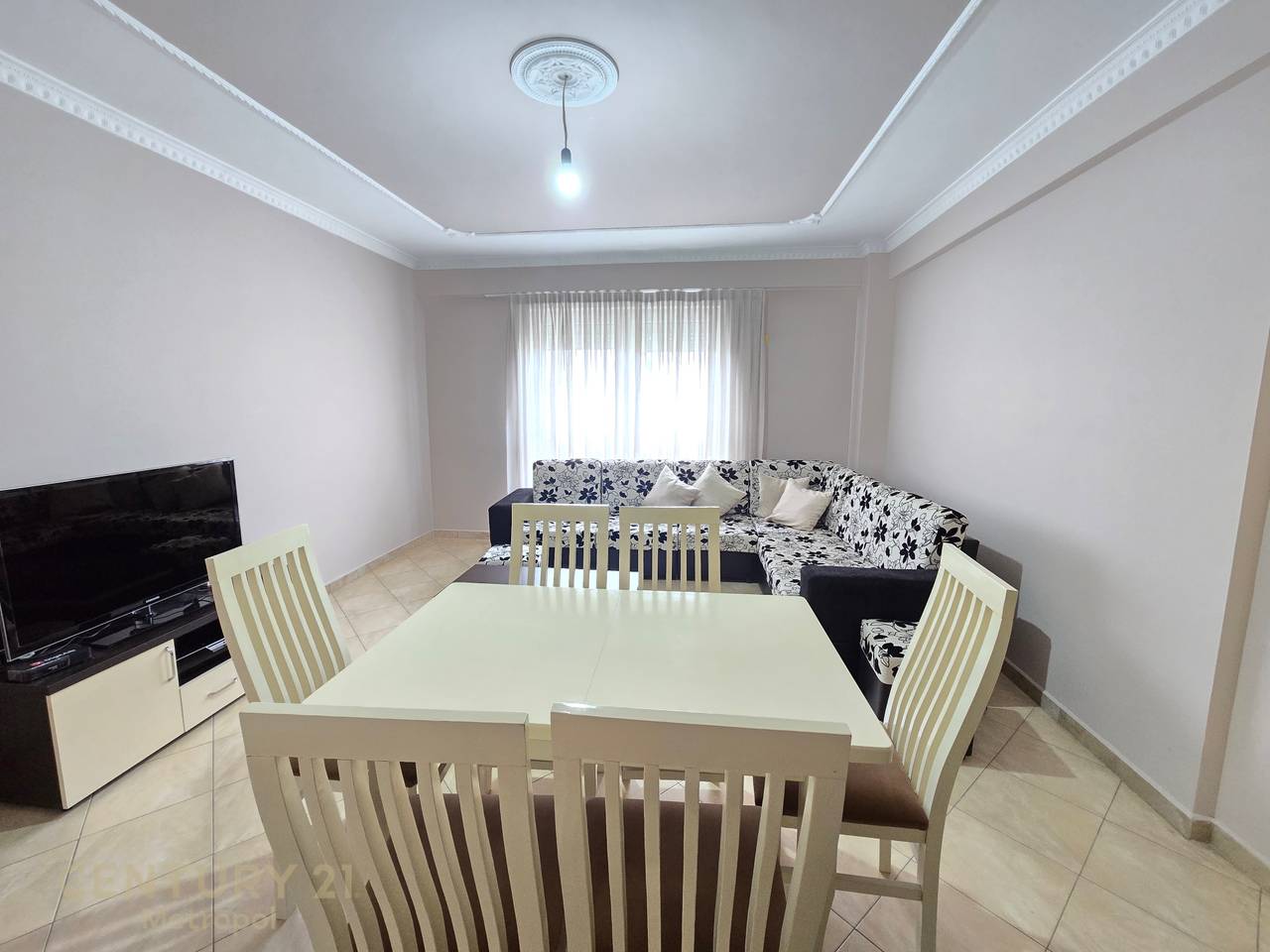 Apartment 2+1+2+garage for rent on Jordan Misja street!