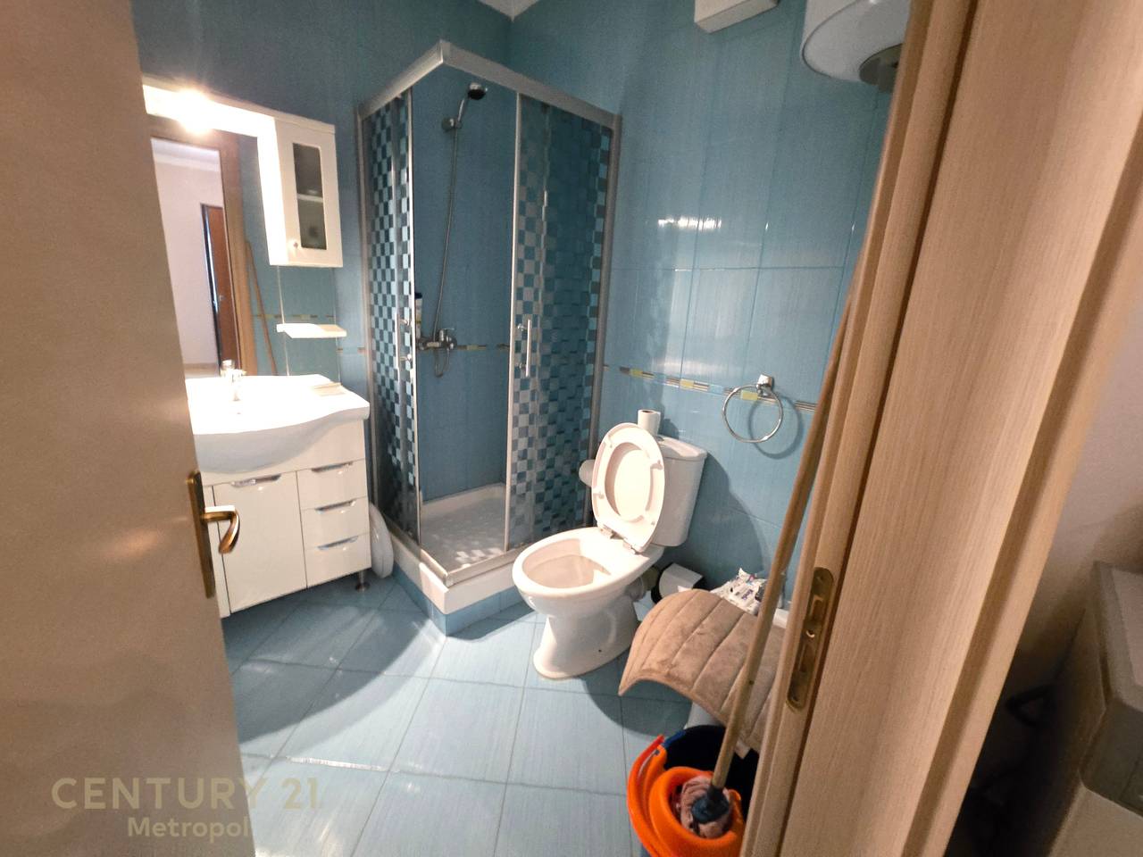 Apartment 2+1+2+garage for rent on Jordan Misja street!