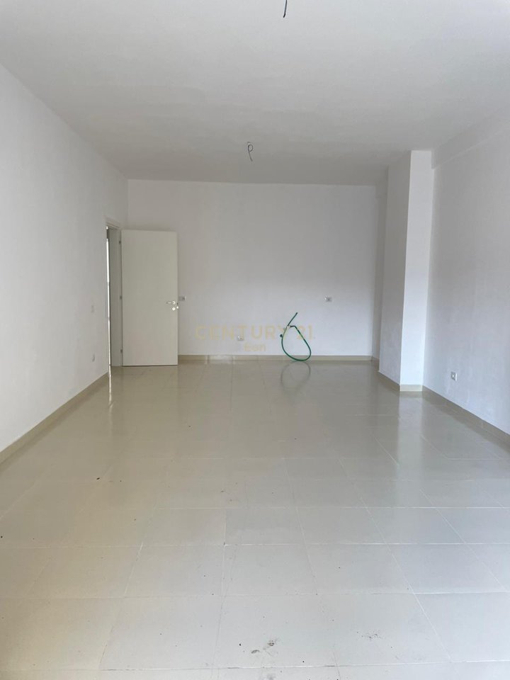 2+2 Apartment For Sale in Ish-URT, Durrës - €133,000 | 140 m²