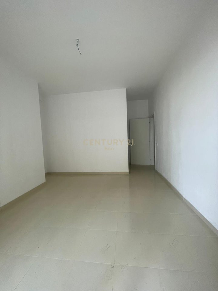 2+2 Apartment For Sale in Ish-URT, Durrës - €133,000 | 140 m²