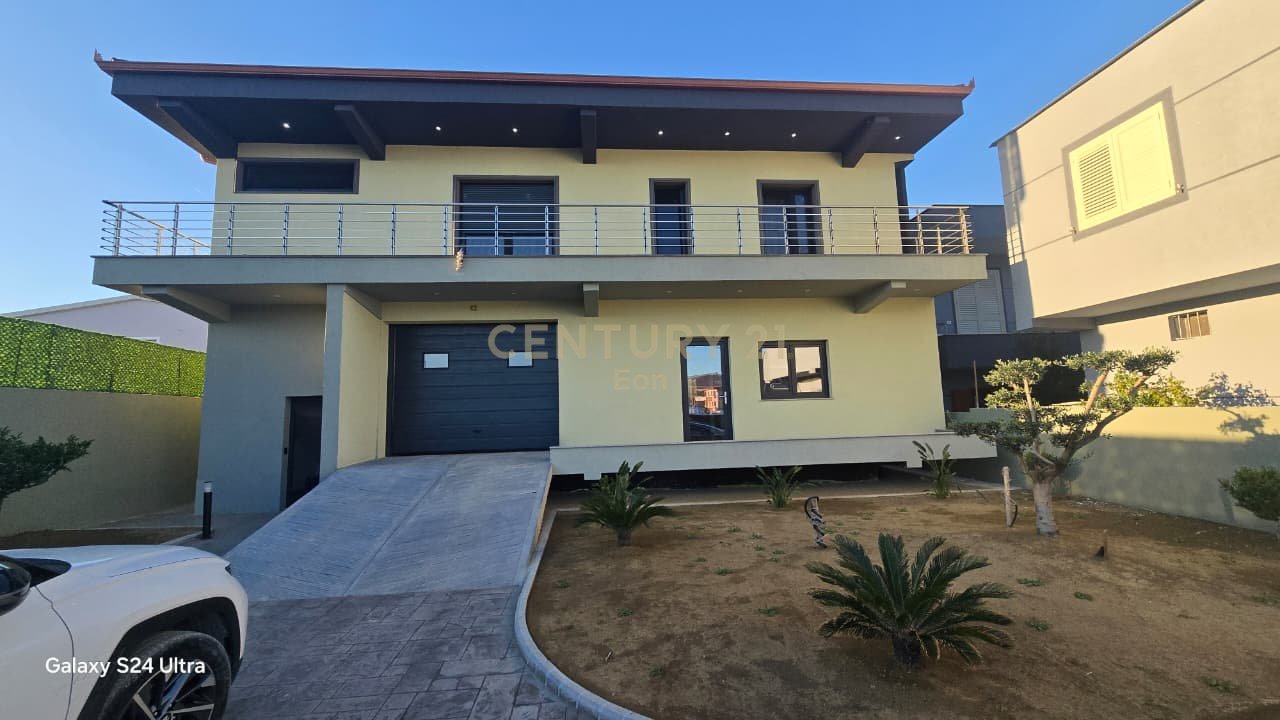 SHITET SUPER VILE ISH KENETA, DURRES 325M2 !