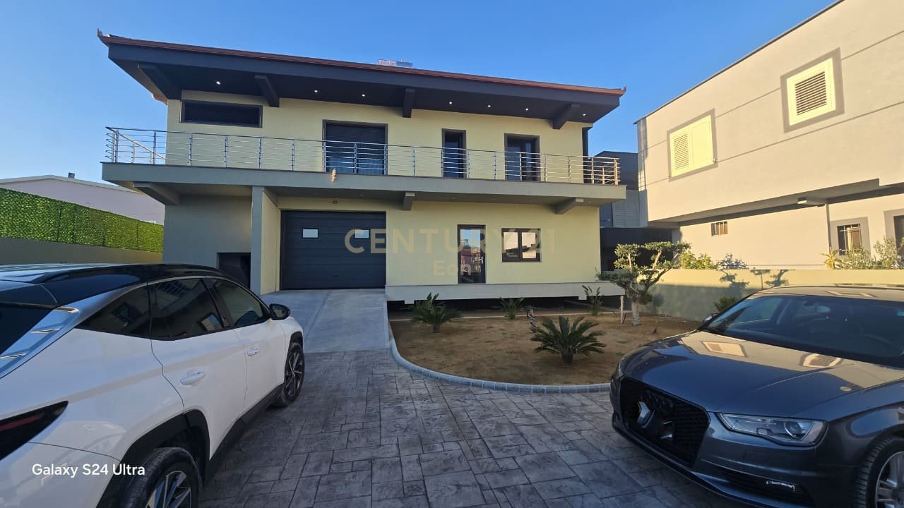SHITET SUPER VILE ISH KENETA, DURRES 325M2 !
