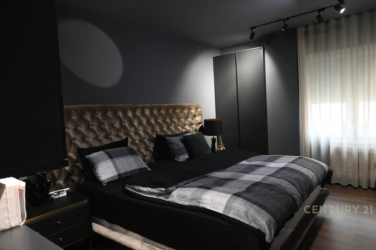 Apartament fantastik për shitje pranë Pazari të Ri, Tiranë