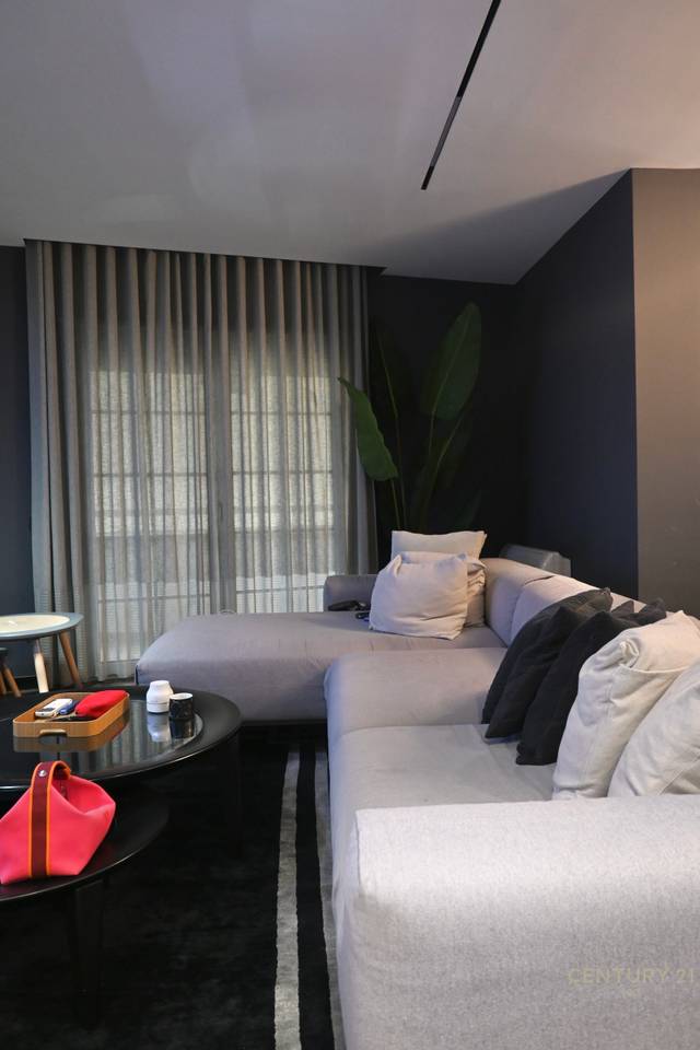 Apartament fantastik për shitje pranë Pazari të Ri, Tiranë