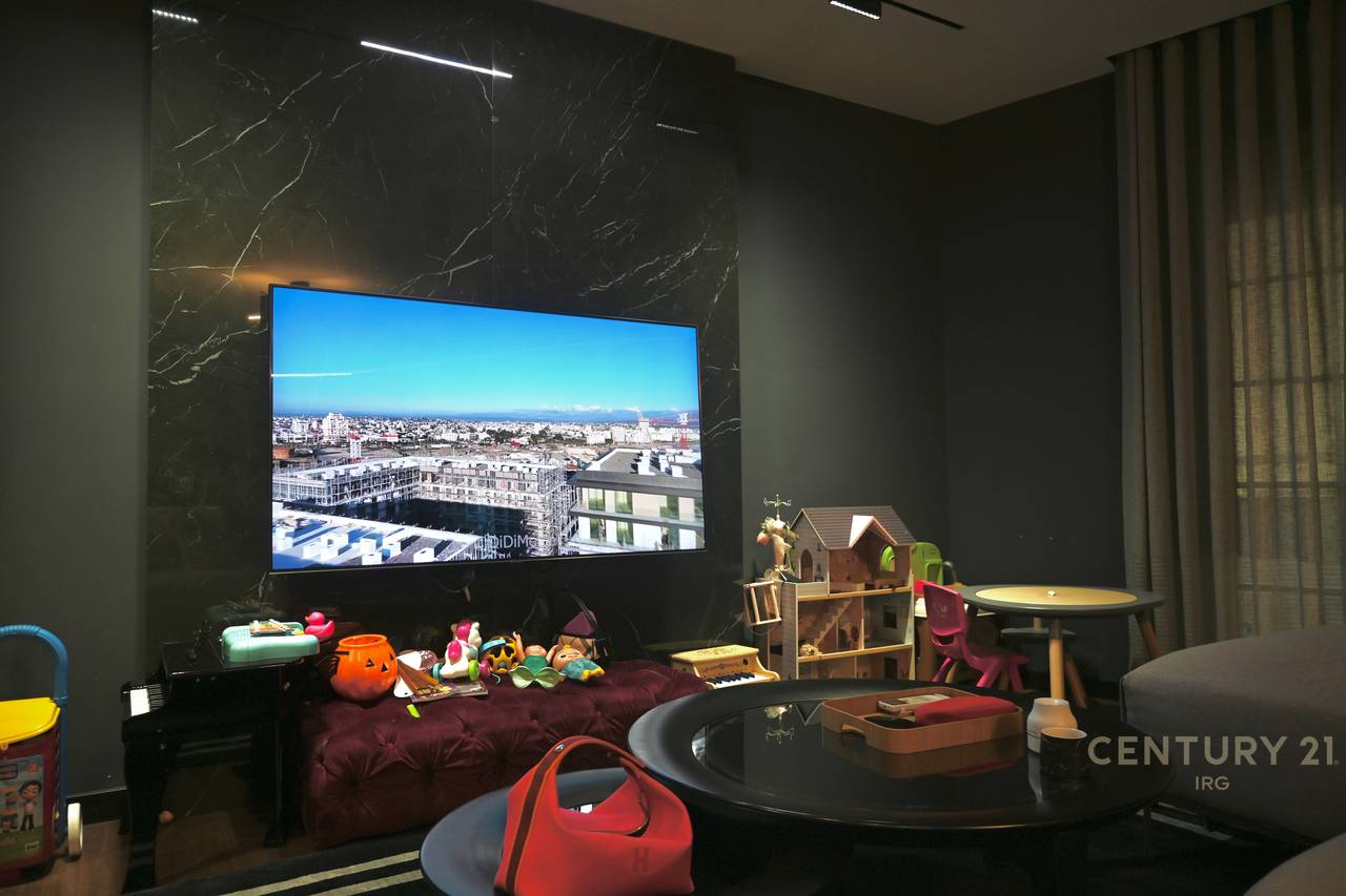 Apartament fantastik për shitje pranë Pazari të Ri, Tiranë