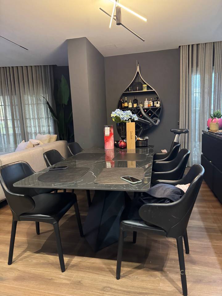 Apartament fantastik për shitje pranë Pazari të Ri, Tiranë