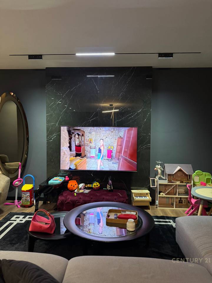 Apartament fantastik për shitje pranë Pazari të Ri, Tiranë