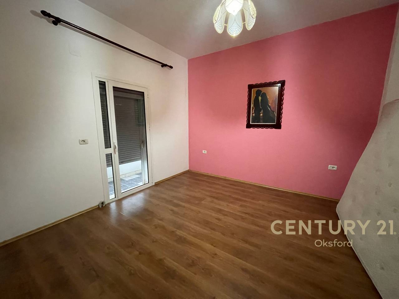 Apartament 3+1+2 per SHITJE ne Shkoze