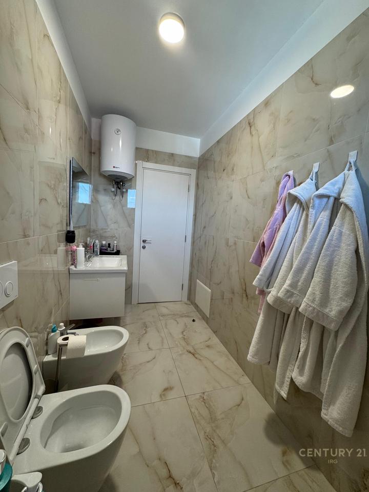 For sale – 2+1+2 apartment fully furnished with details in “Future Home Residence”, Unaza e Re