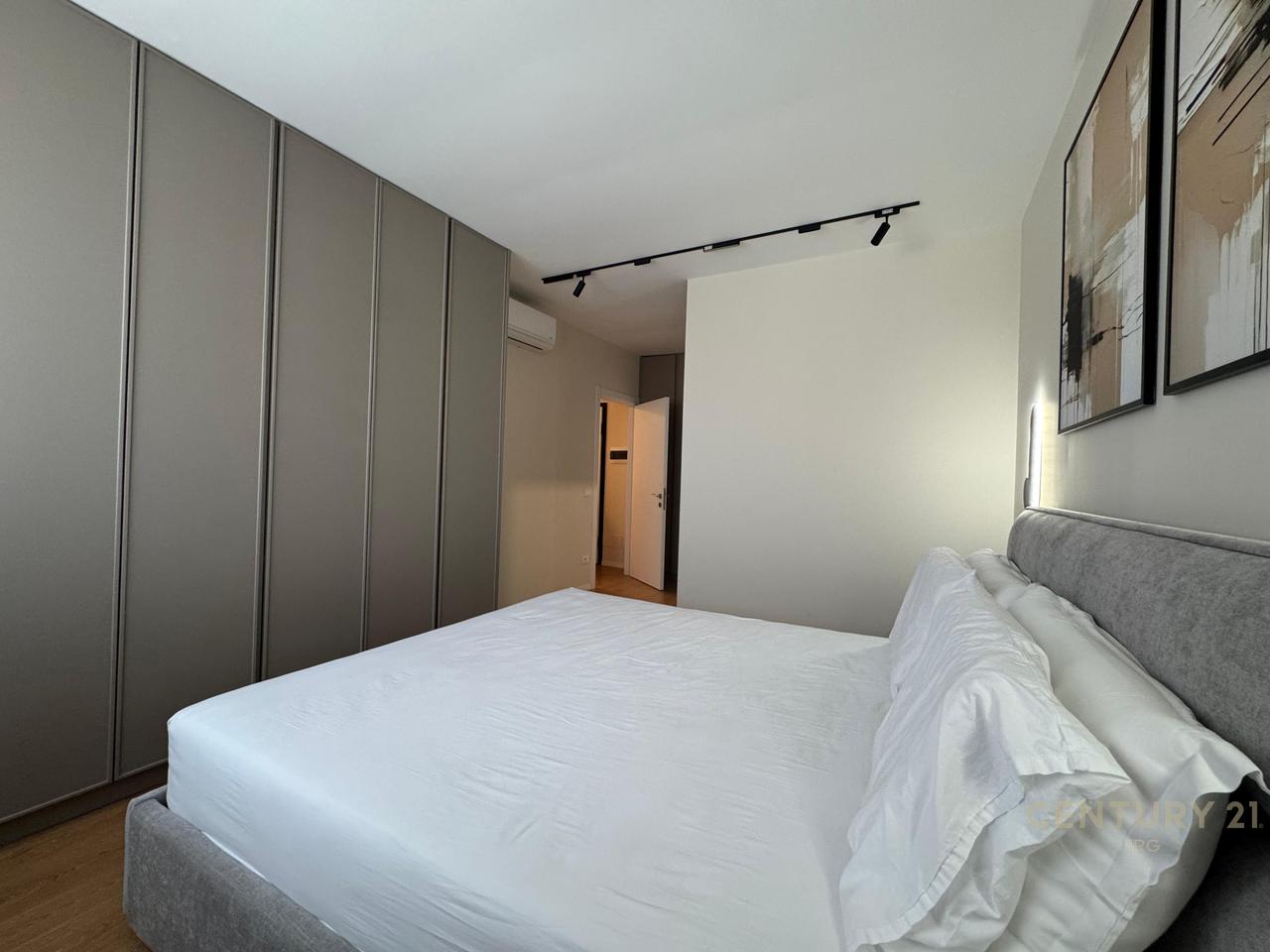 For sale – 2+1+2 apartment fully furnished with details in “Future Home Residence”, Unaza e Re