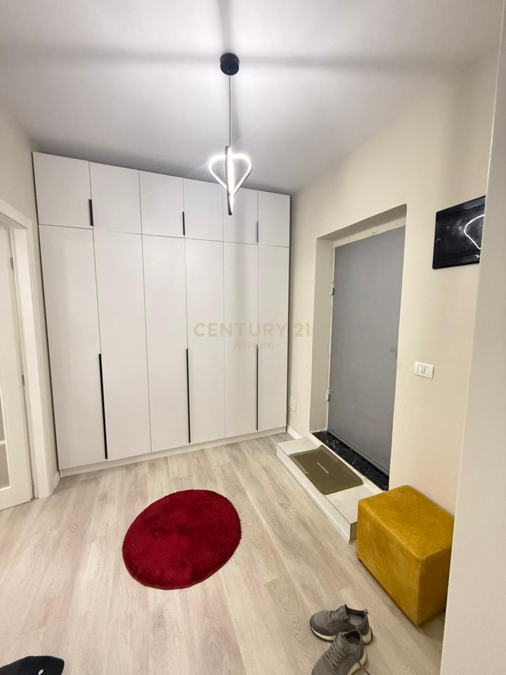SHESIM APARTAMENT 1+1 PRANE PAZARIT TE RI !