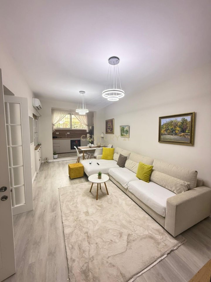 SHESIM APARTAMENT 1+1 PRANE PAZARIT TE RI !