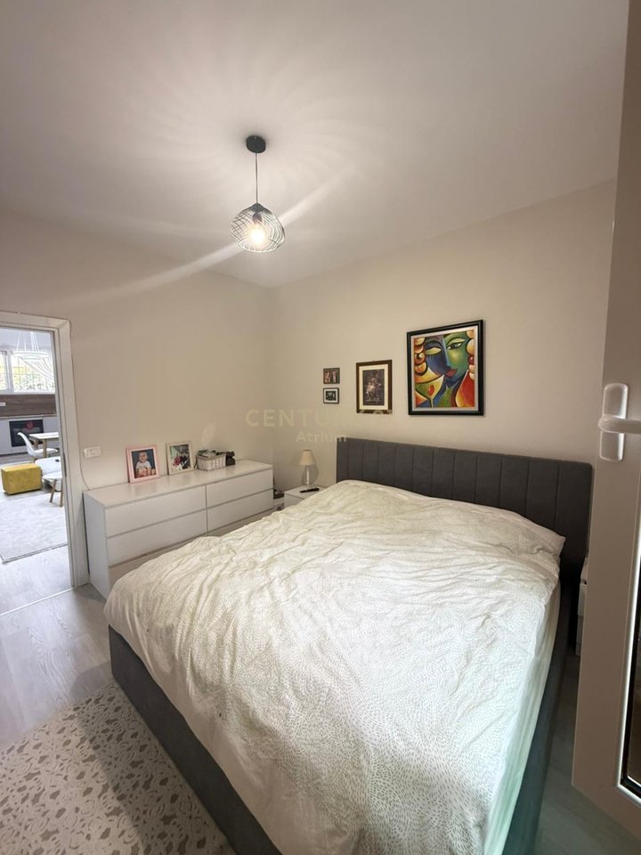 SHESIM APARTAMENT 1+1 PRANE PAZARIT TE RI !