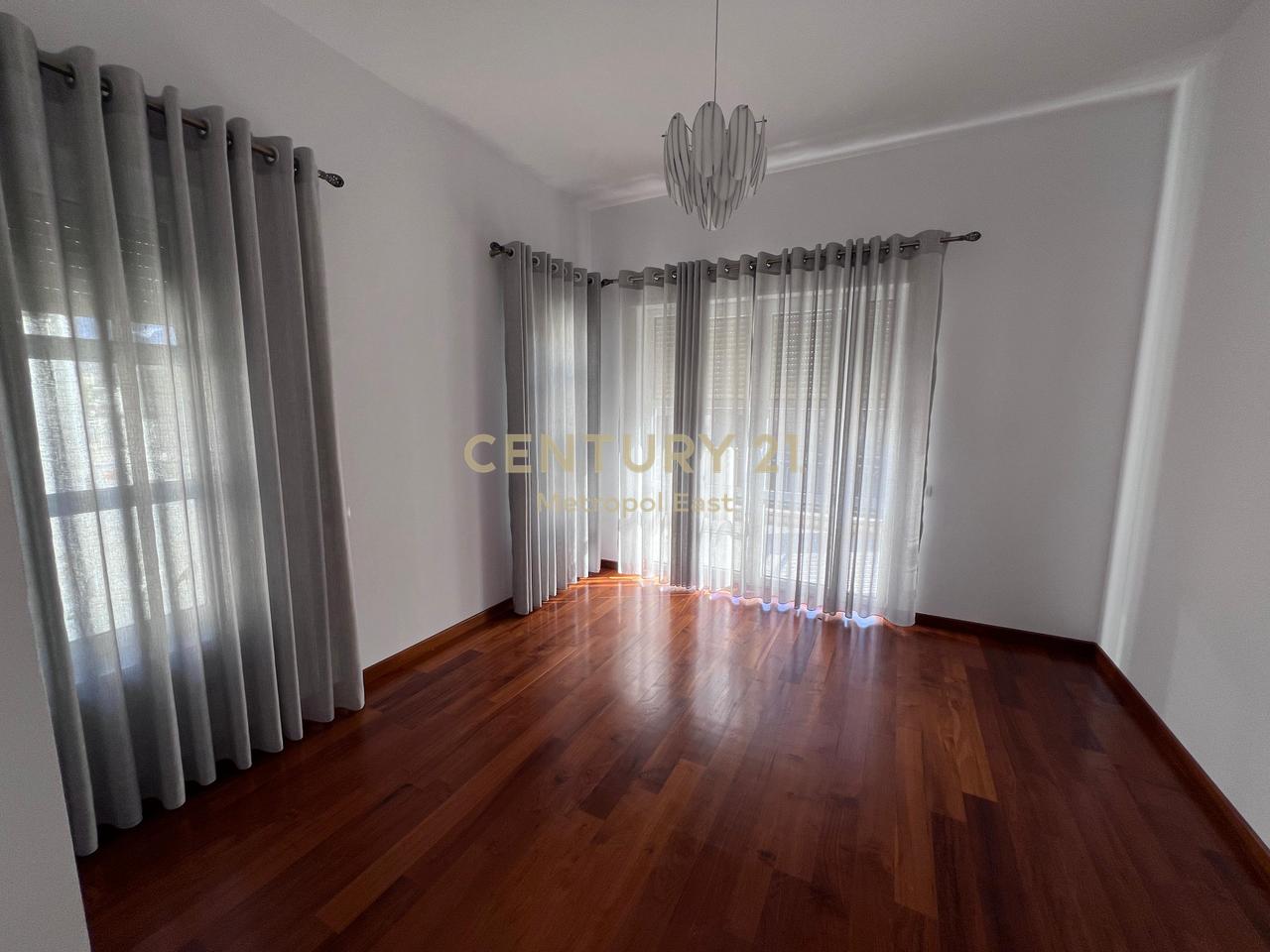 VILLA FOR RENT IN "ROLLING HILLS 1"