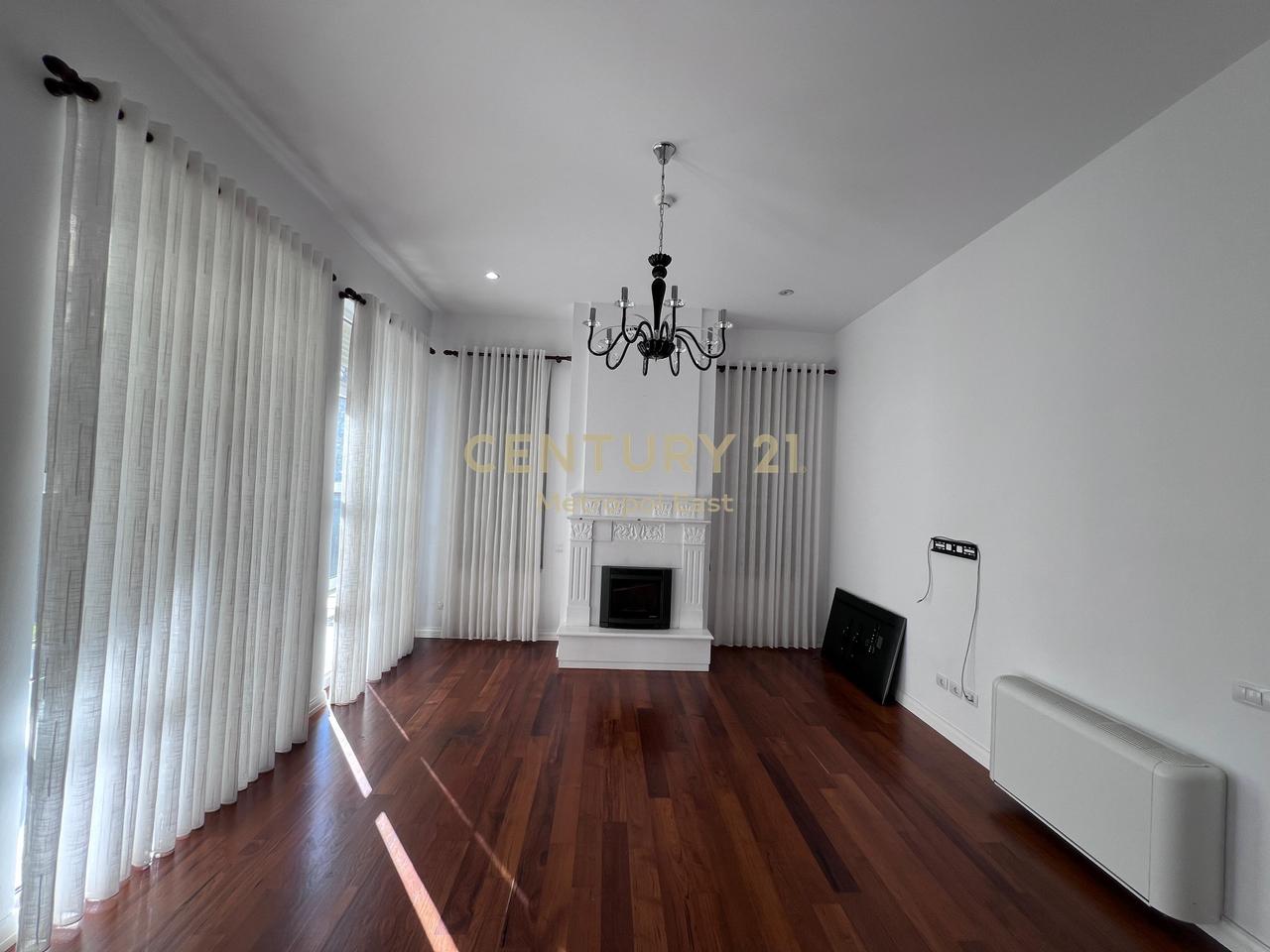 VILLA FOR RENT IN "ROLLING HILLS 1"