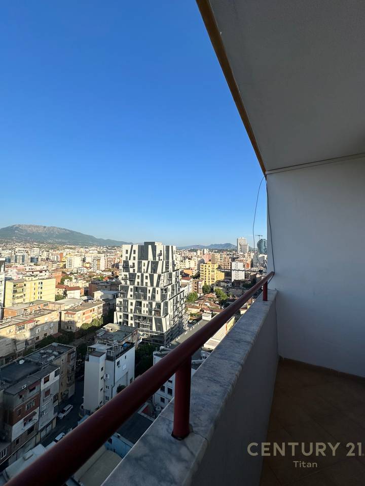 FOR RENT 1+1 APARTMENT WITH BALCONY ON "ZOGU I PARE" BOULEVARD, CENTER!