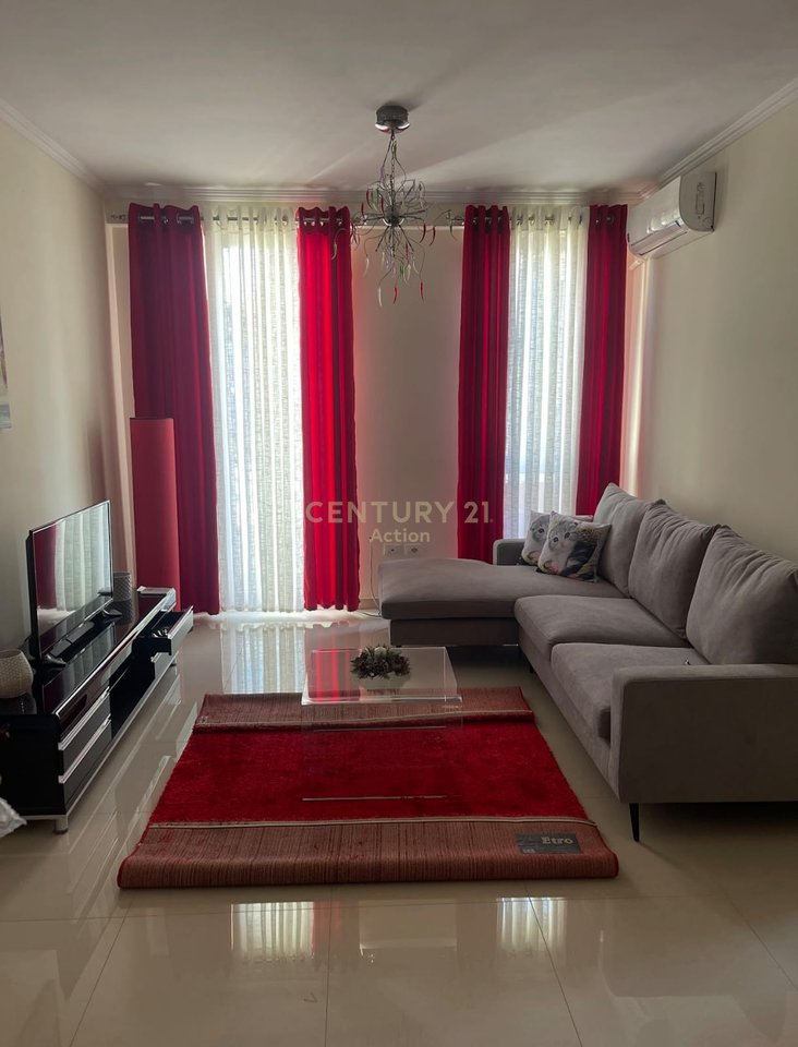 JAPIM ME QIRA APARTAMENT 1+1+POST PARKIMI,SHKOLLA E BALETIT!