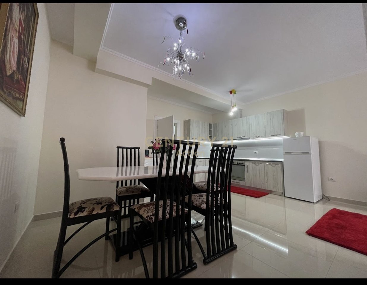 JAPIM ME QIRA APARTAMENT 1+1+POST PARKIMI,SHKOLLA E BALETIT!