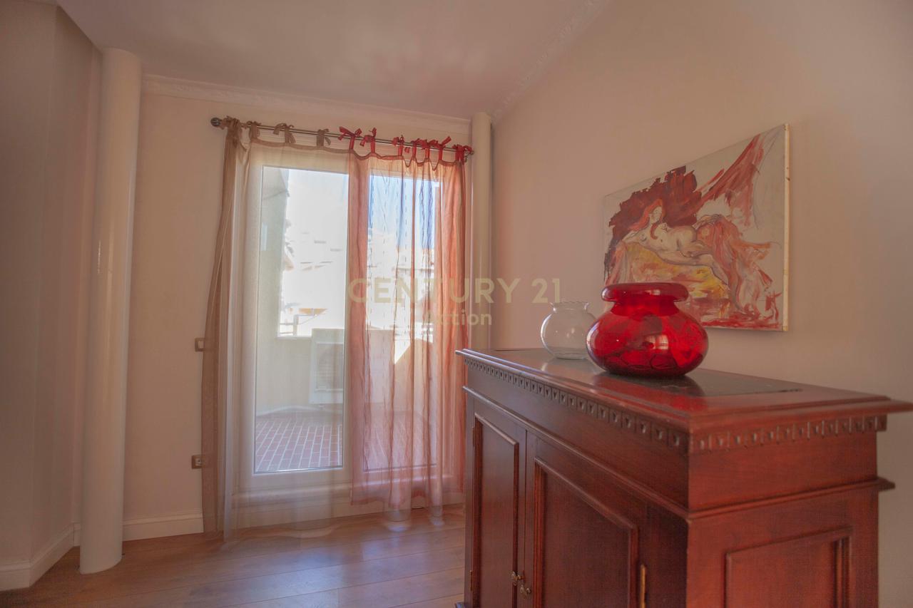 Super Apartment 2+1+2+Parking for rent near Dry Lake!