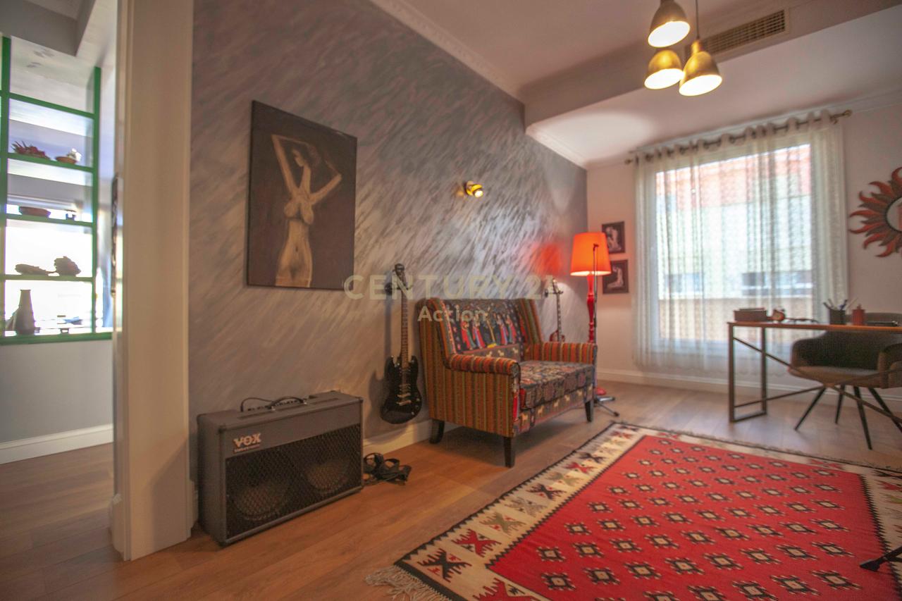 Super Apartment 2+1+2+Parking for rent near Dry Lake!