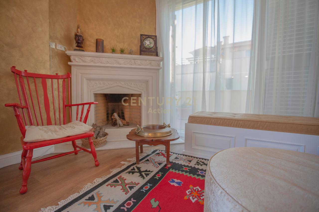 Super Apartment 2+1+2+Parking for rent near Dry Lake!