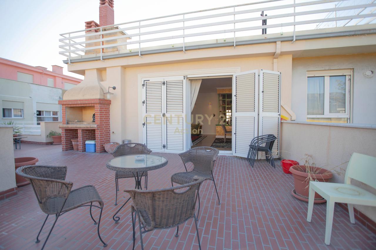 Super Apartment 2+1+2+Parking for rent near Dry Lake!