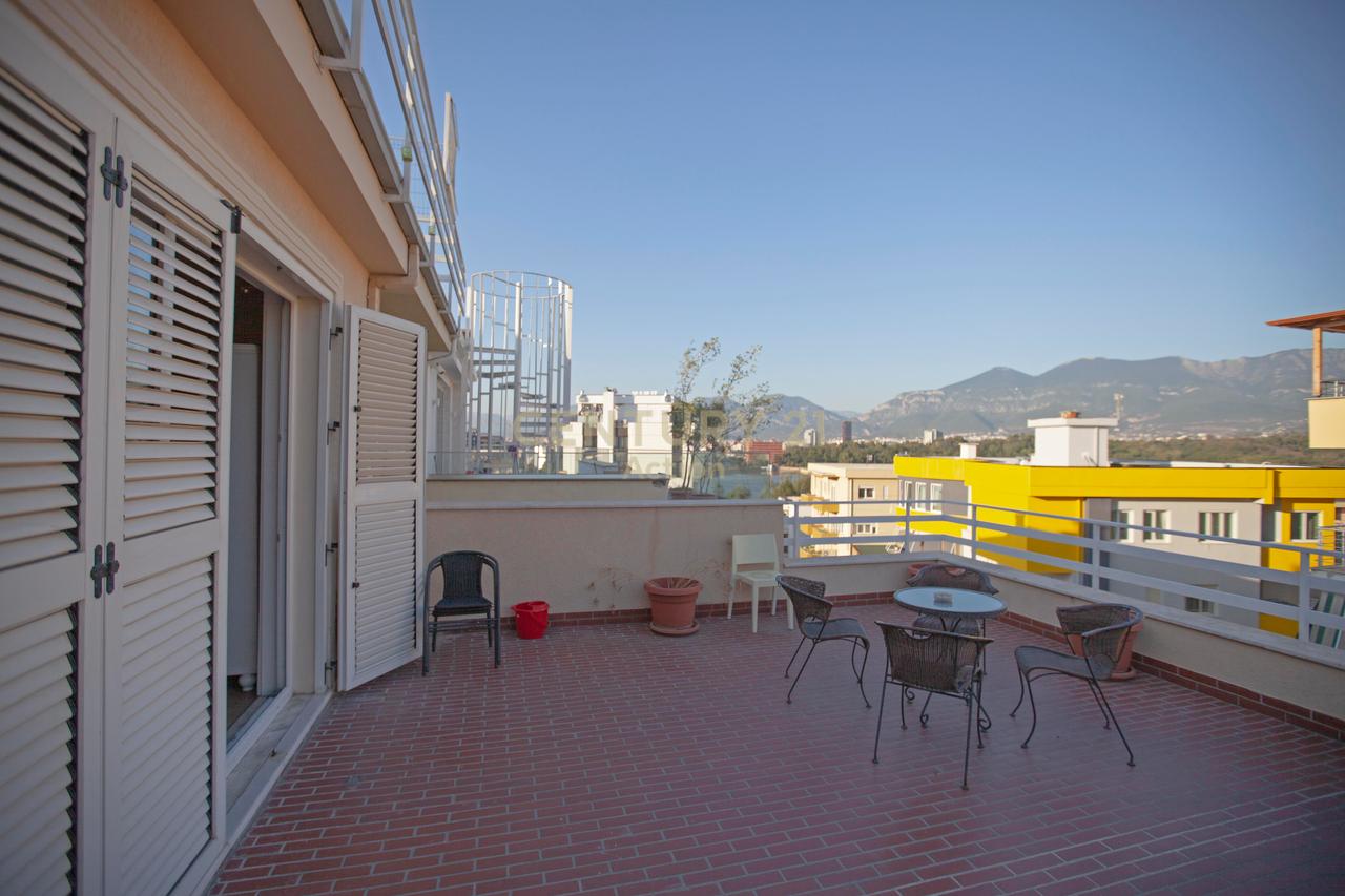 Super Apartment 2+1+2+Parking for rent near Dry Lake!