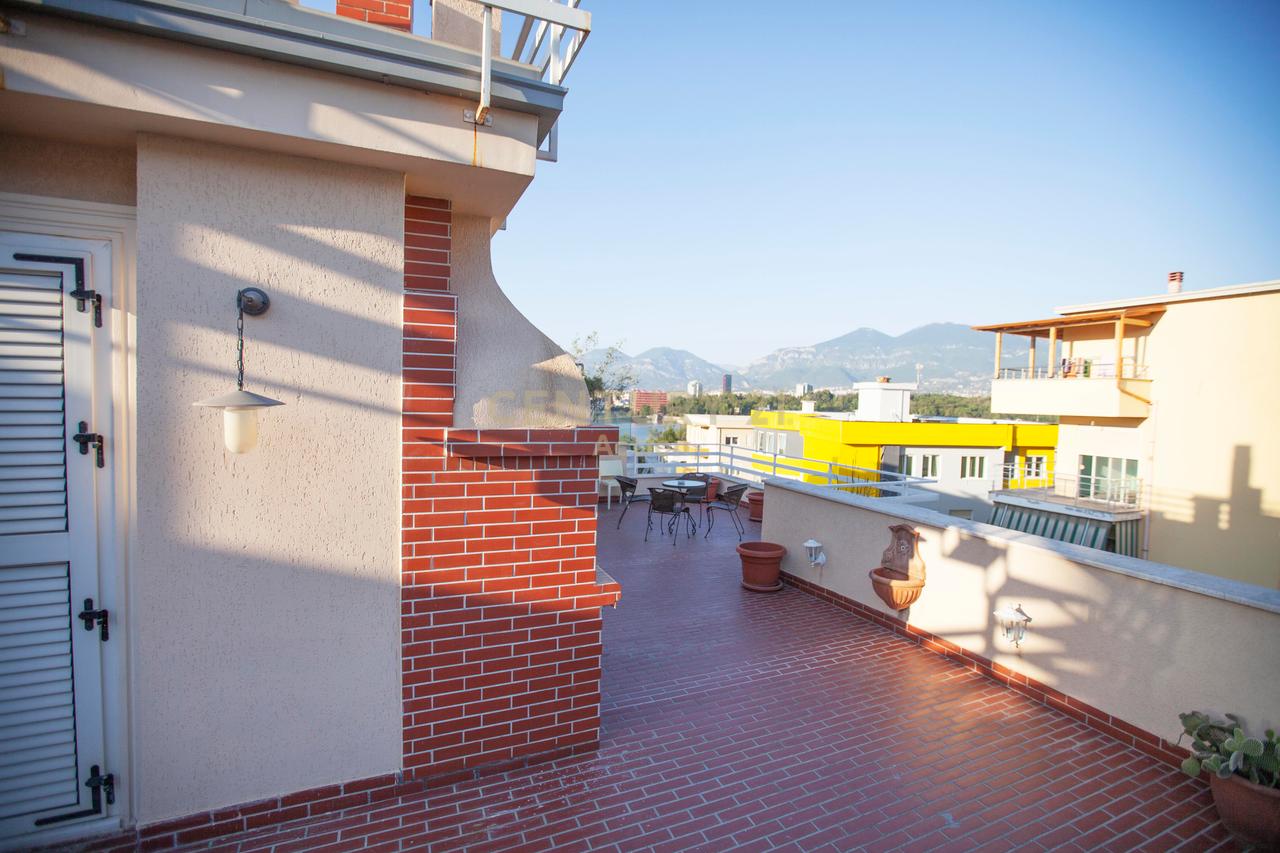 Super Apartment 2+1+2+Parking for rent near Dry Lake!