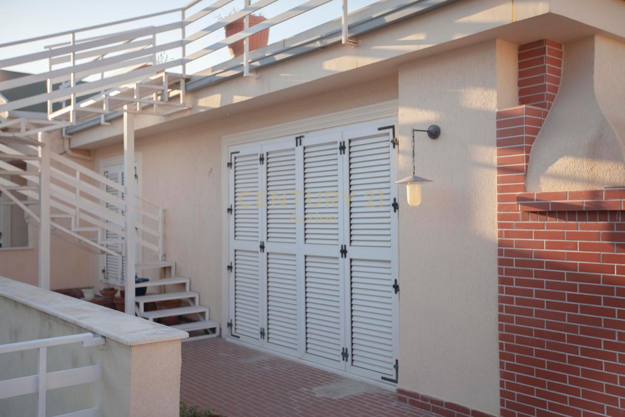 Super Apartment 2+1+2+Parking for rent near Dry Lake!