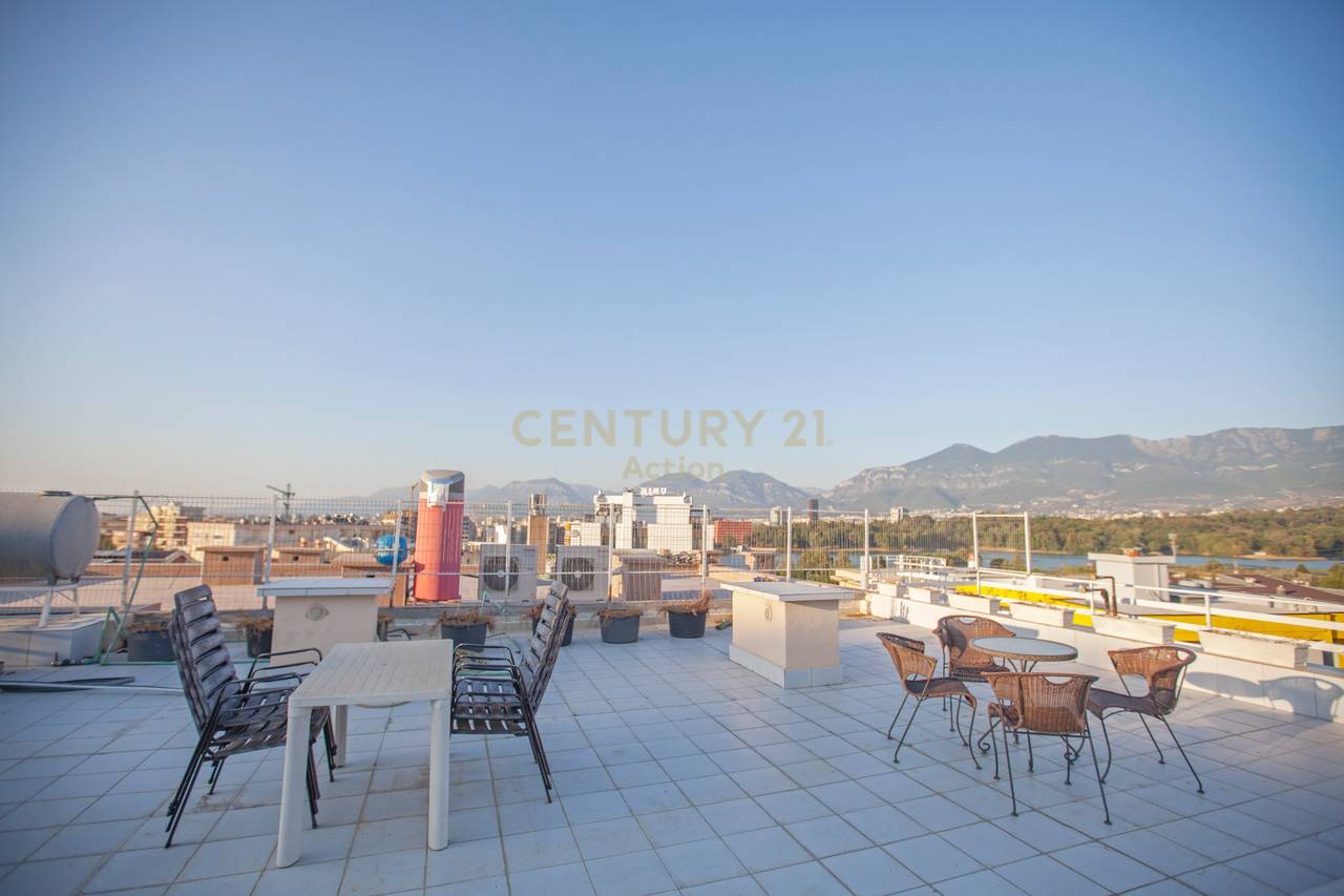 Super Apartment 2+1+2+Parking for rent near Dry Lake!