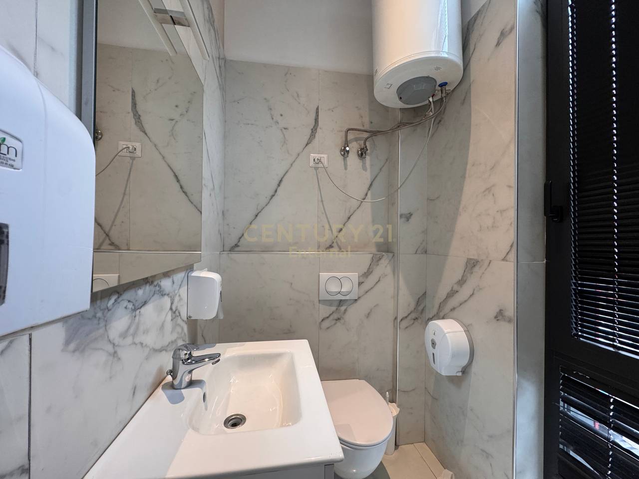 Ambient Biznesi / Zyre me qira tek 'Park Gate', Rruga e Elbasanit