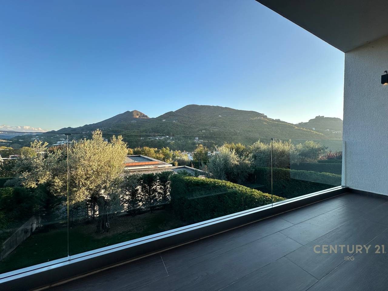 Villa nella Residenza Uliveto!