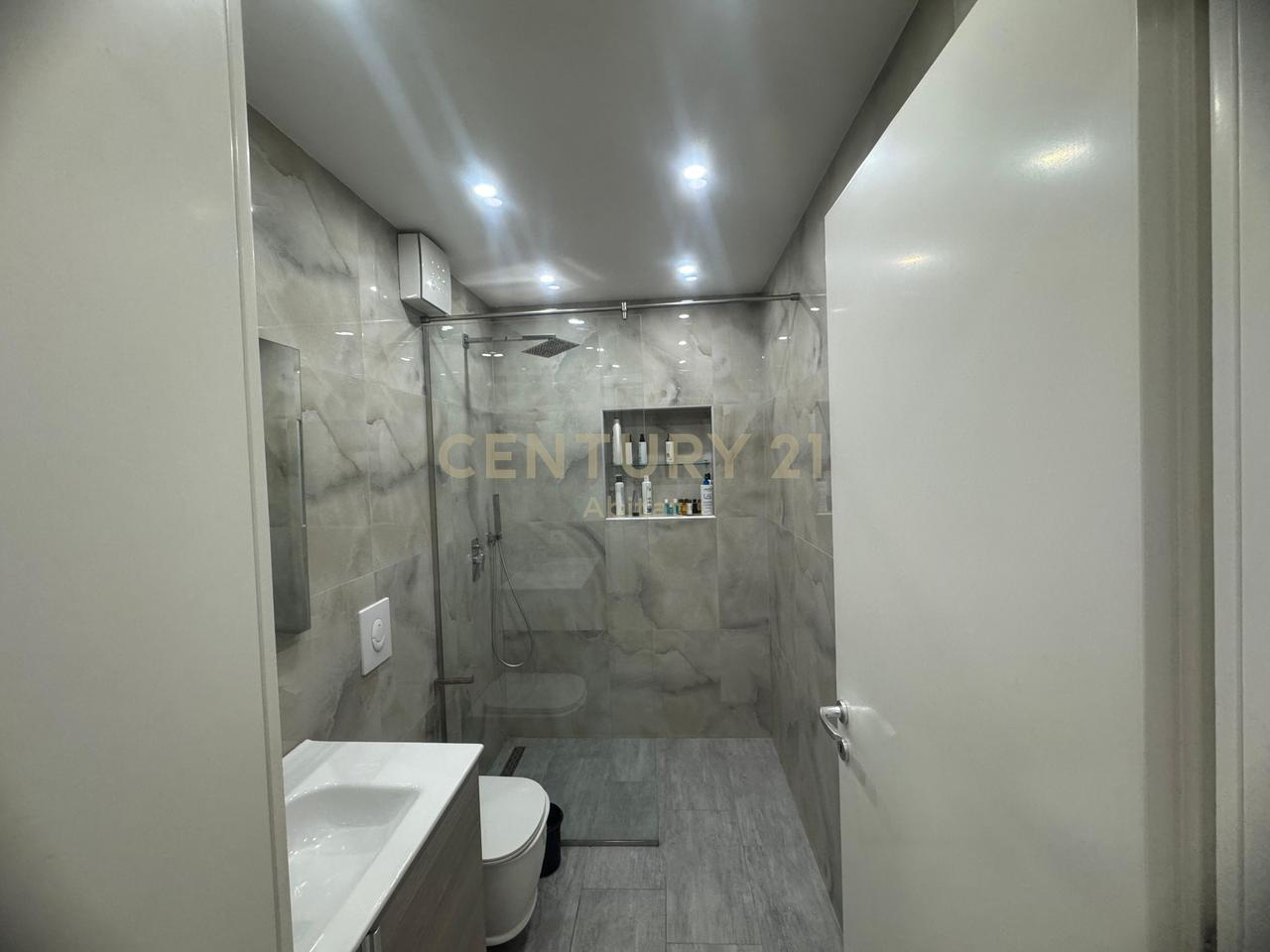 APARTMENT 1+1 FOR RENT, CONDOR CENTER: KAVAJES STREET