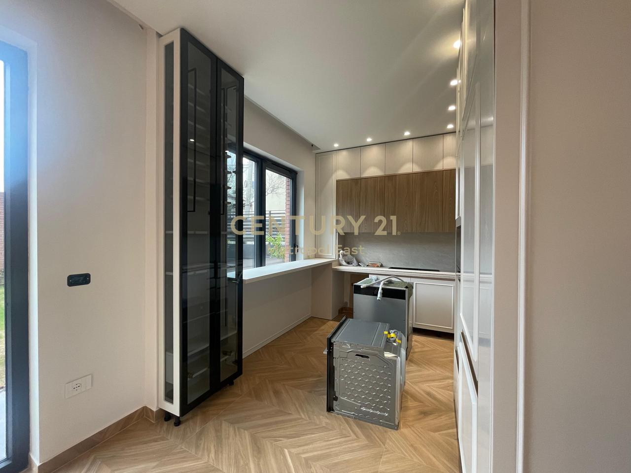 VILLA INDIPENDENTE IN AFFITTO IN UN COMPLESSO RESIDENZIALE A FARKE