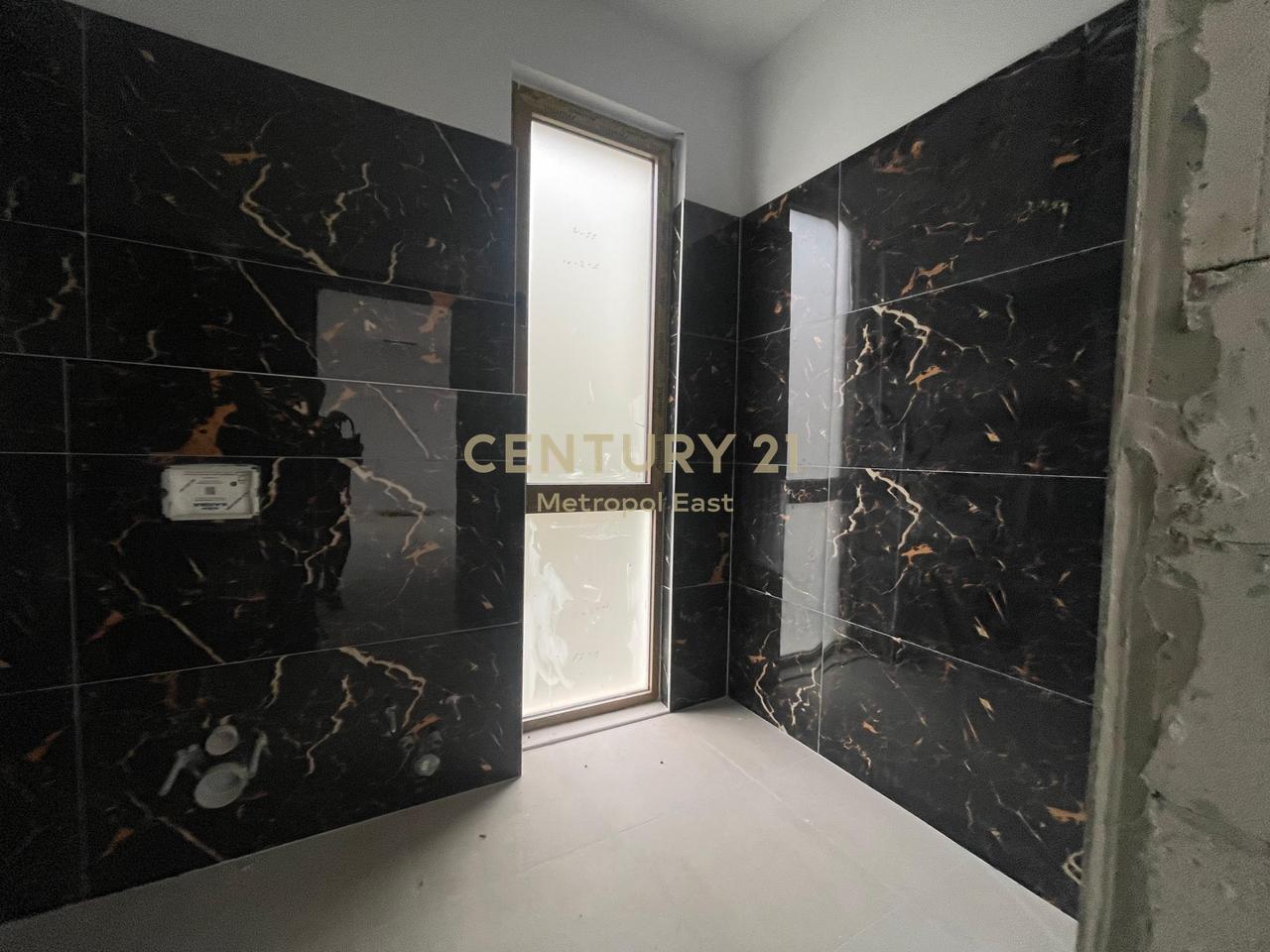 JEPET ME QIRA VILE INDIVIDUALE NE REZIDENCEN LULEBOR